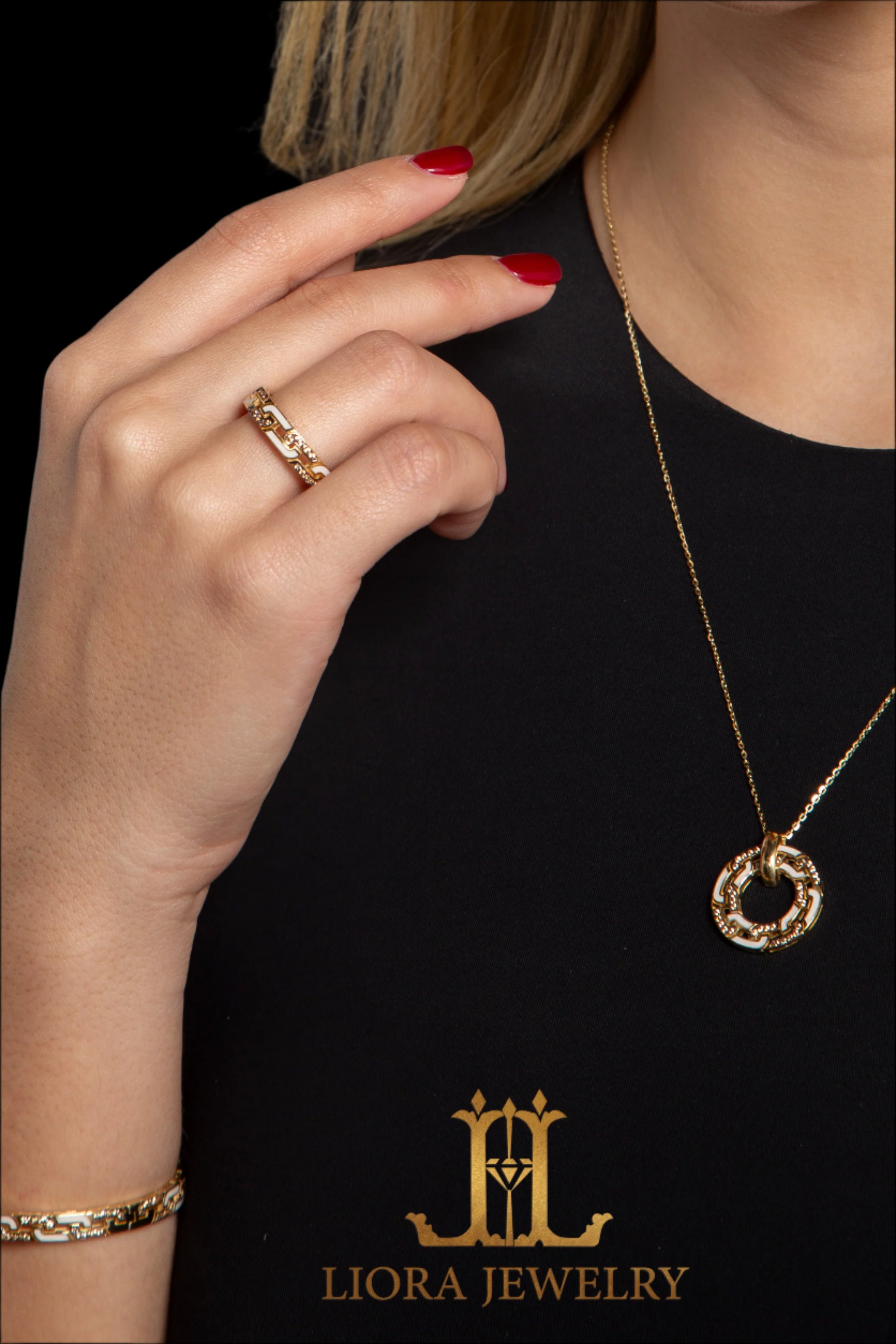 Golden Round Necklace