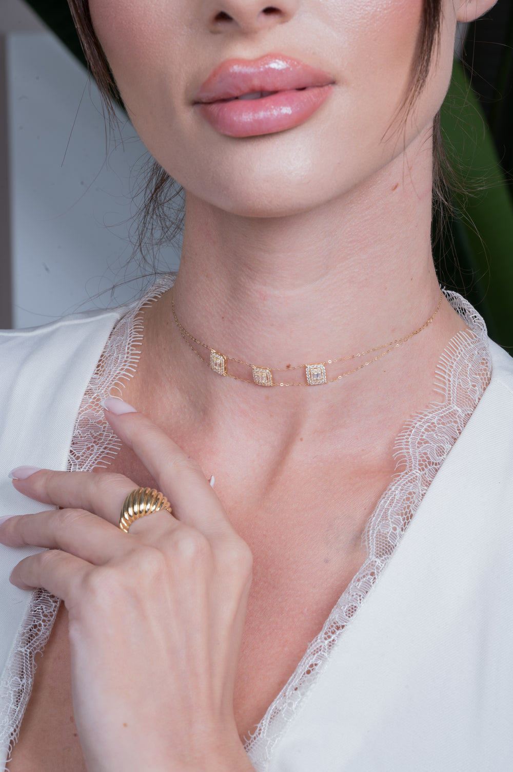 Square Sparkling  Choker