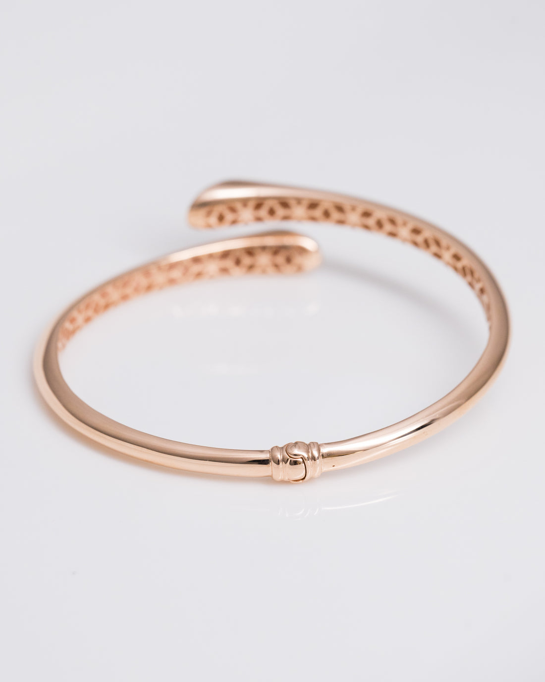 Aurum Embrace Bracelet