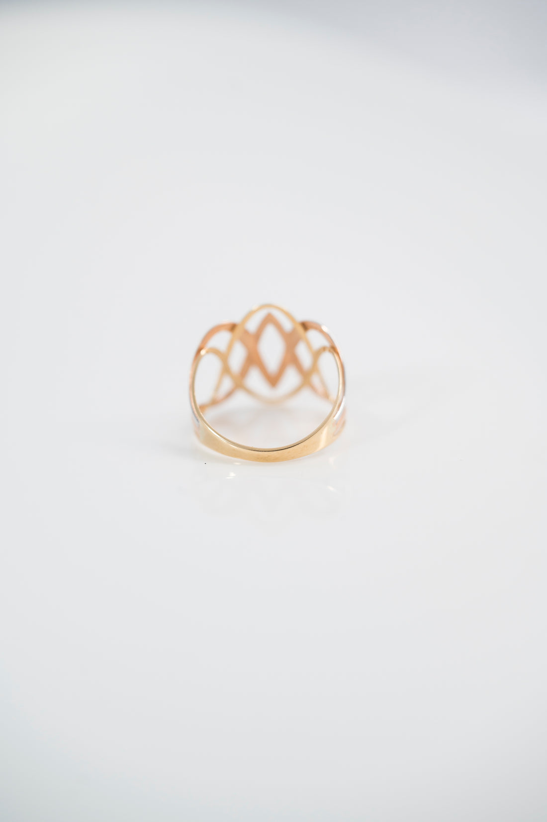 Sleek Horizon Ring