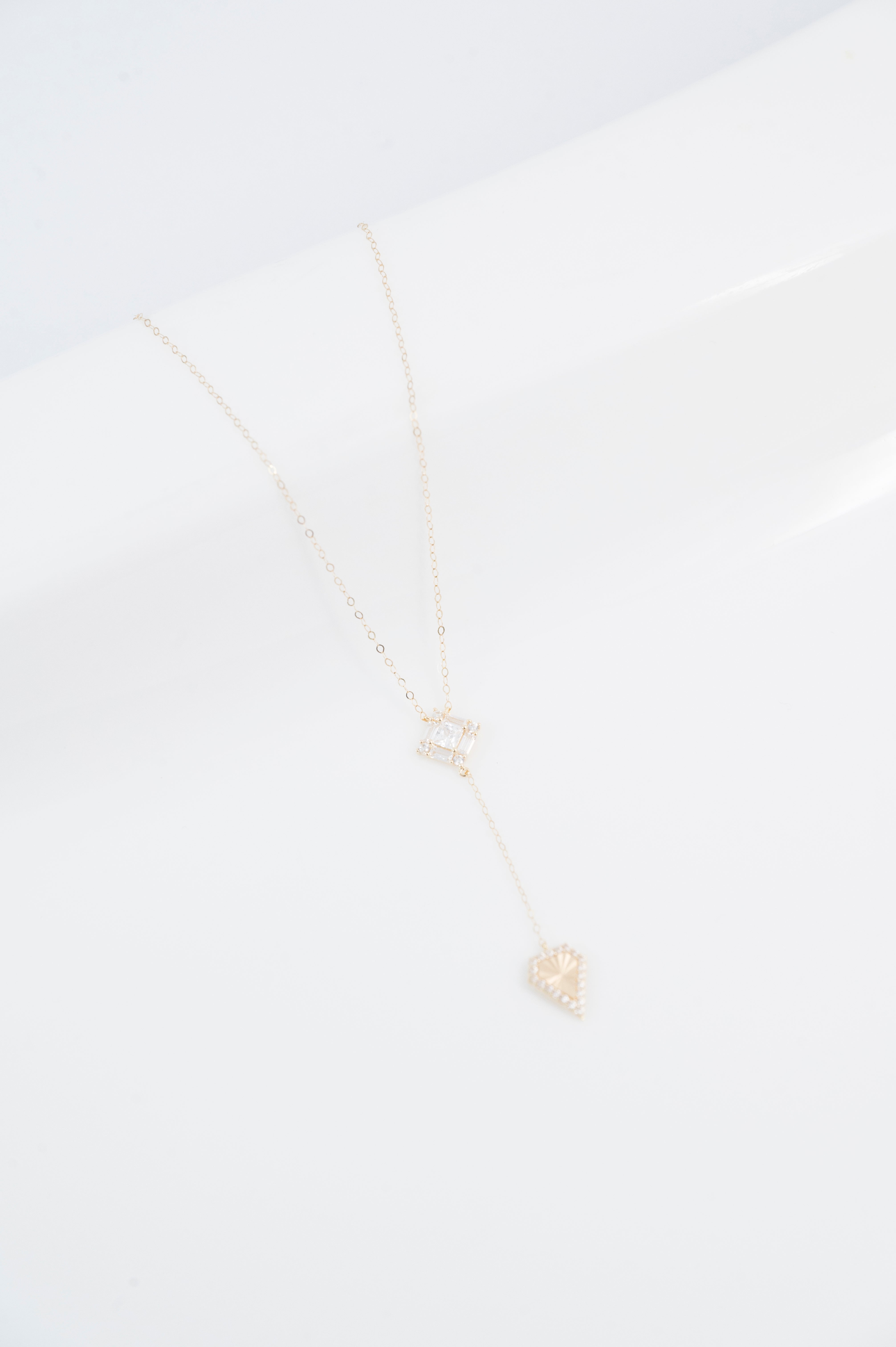 Elegant Diamond Shape Chain