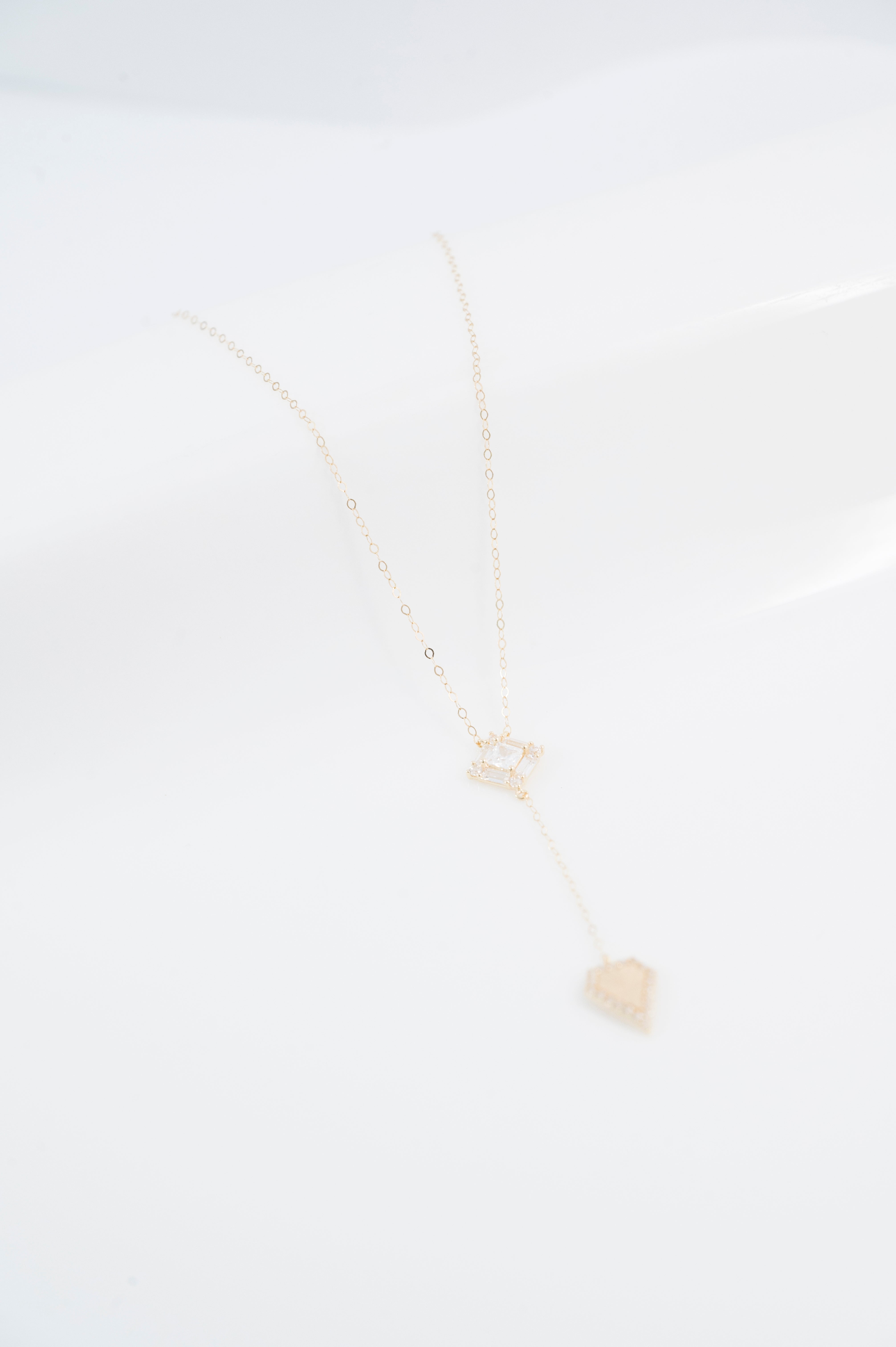Elegant Diamond Shape Chain