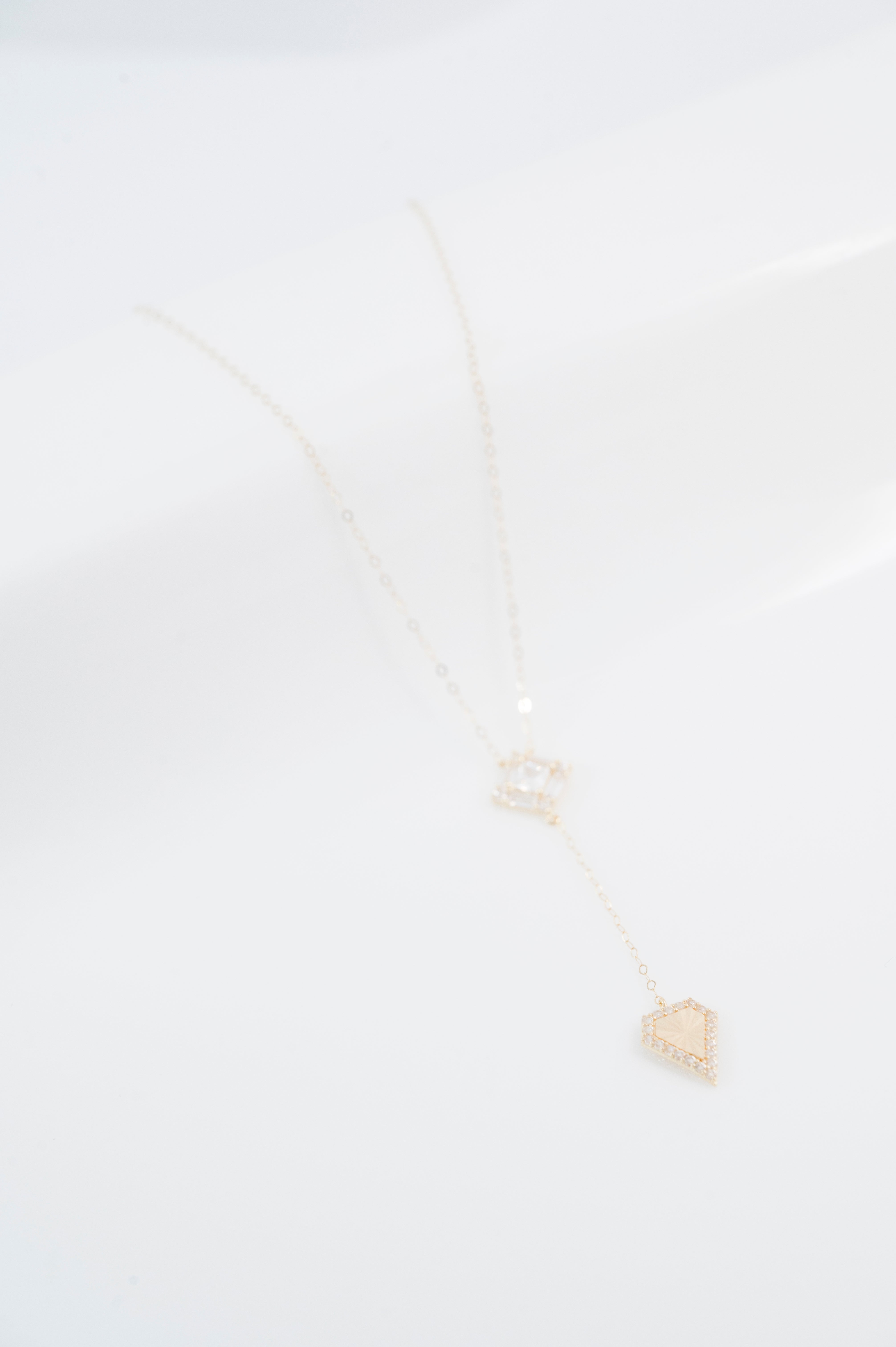 Elegant Diamond Shape Chain